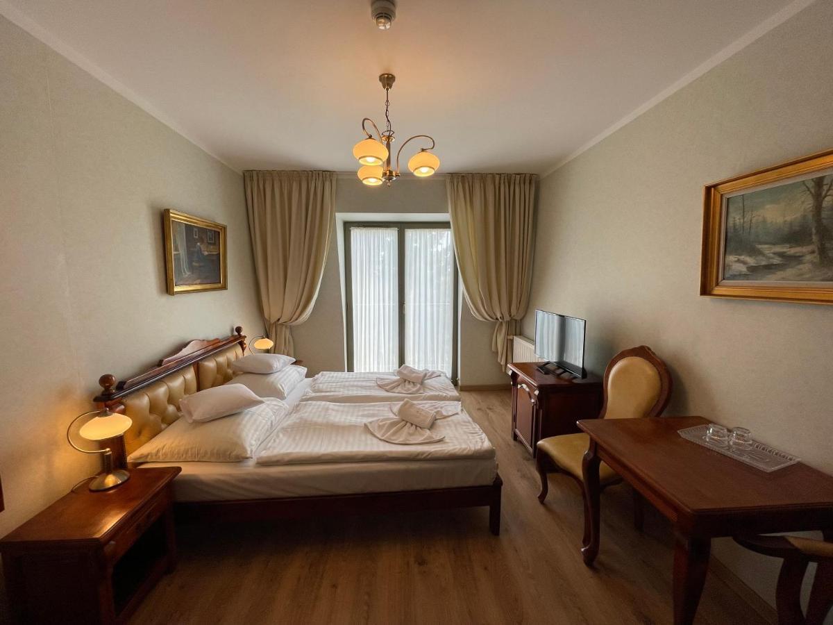 Standard Double Room,1429948411:JPEG